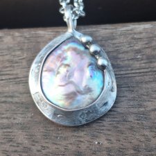 Perła po prostu - wisiorek