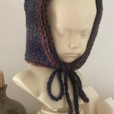 Kapturek wełniany granatowy melanż