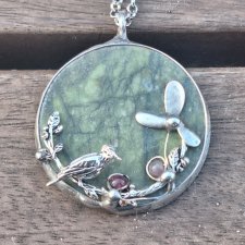 Ptak w ogródku - wisiorek