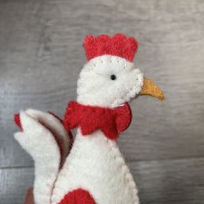 Nowa filcowa pacynka kogut