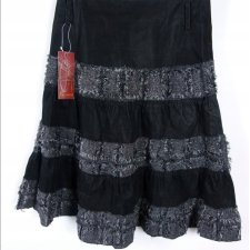 Trapezowa spódnica do kolan / S z metką