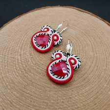 Czerwono-białe kolczyki sutasz z kryształkami