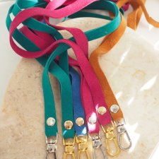 Różowa Skórzana smycz na klucze DomilkowyDomek – ręcznie robiona, vintage akcent do Twoich kluczy