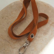 Ruda Skórzana smycz na klucze DomilkowyDomek – ręcznie robiona, vintage akcent do Twoich kluczy