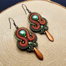 Zielono pomarańczowe wiszące kolczyki sutasz