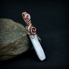 Wisiorek z kyanitem wire wrapping