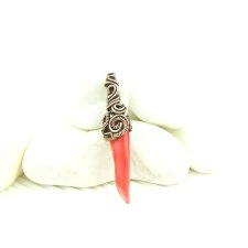 Wisiorek z koralem wire wrapping