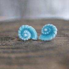 Kolczyki Muszelki "Turkusowe Echo Oceanu" - ceramiczne sztyfty