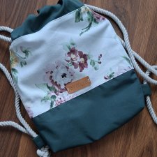 Mały Workoplecak z upcyclingu "Mini Rose Garden"