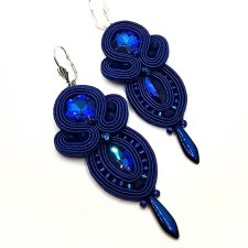 Kobaltowe kolczyki sutasz z kryształkami