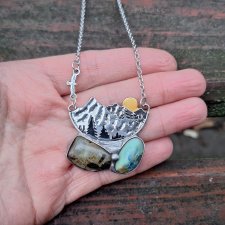 W górach - wisiorek