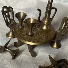 Miniaturowe kolekcjonerskie dekoracyjne mebelki zestaw mosiądz ręcznie robiony rzadko spotykana rzecz