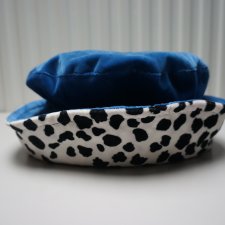 Dziewczęcy kapelusz   *2