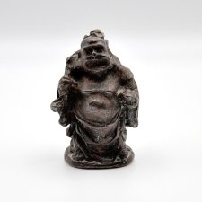 Rzeźba figurka Śmiejący się Budda wędrujący metal wiekowa