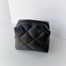 Pikowana kosmetyczka skórzana