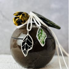 NASZYJNIK SZKLANY WITRAŻOWY Z ZAWIESZKĄ "LIŚĆ WISIOREK WITRAŻ