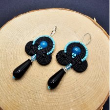 Czarno-turkusowe wiszące kolczyki sutasz