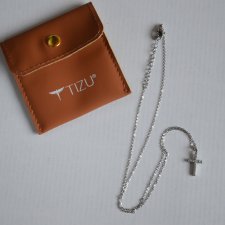 nowy łańcuszek naszyjnik krzyżyk cyrkonie