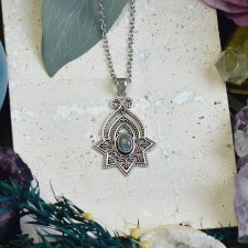 Miedziany posrebrzany wisiorek z labradorytem - etniczny, boho #668