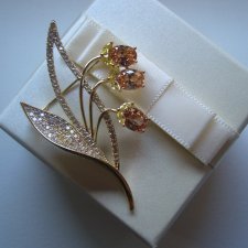 BROSZKA KWIATY NA GAŁĄZCE