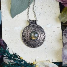 Miedziany posrebrzany wisiorek z labradorytem - etniczny, boho #675