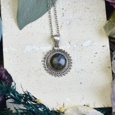 Miedziany posrebrzany wisiorek z labradorytem - etniczny, boho #676