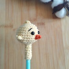 ozdoba na ołówek kurczak, kurczaczek