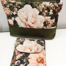 Kosmetyczka i etui-komplet