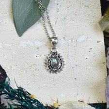 Miedziany posrebrzany wisiorek z labradorytem - etniczny, boho #684