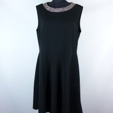 Kloszowana sukienka midi  zdobienia 20 / 48