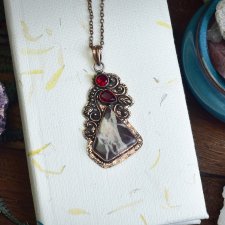 Miedziany ozdobny wisiorek z jaspisem i granatem #737