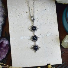 Posrebrzany miedziany wisiorek z onyksem #761