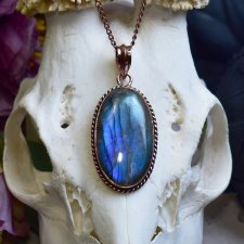 Miedziany ozdobny wisiorek z niebieskim labradorytem #795