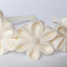 Opaska do włosów z kwiatami kremowa