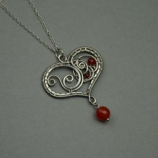 Wisiorek serce czerwony karneol, wire wrapping stal chirurgiczna