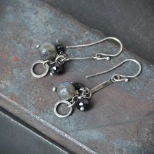 Kolczyki z labradorytem spinelem i turmalinem