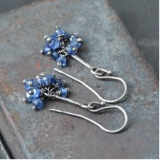 Kolczyki grona z kianitem