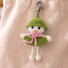 Szydełkowa laleczka - brelok