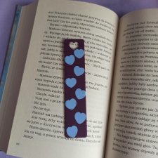 Zakładka do książki w serduszka