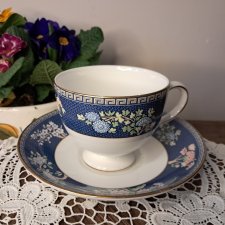 Wedgwood Blue Siam filiżanka Bone China England vintage