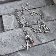 Pszczoła z bursztynem - naszyjnik