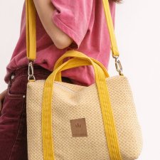 Welurowa torebka kuferek Traveler Żółta