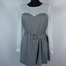 Pink Boutique elegancki kombinezon szorty z metką 14 / 40