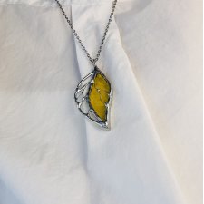 Naszyjnik witrażowy wisiorek na łańcuszku "Listek" Yellow