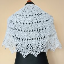 Biała pelerynka komunijna, z koronką