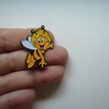 PIN PRZYPINKA BROSZKA PSZCZÓLKA MAJA