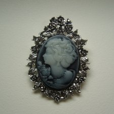 PIĘKNA BROSZKA KAMEA