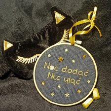 Noc dodać nic ująć, haft na tamborku, gotowy do zawieszenia
