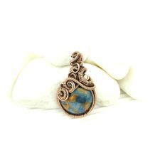 Wisiorek z niebieskim agatem wire wrapping