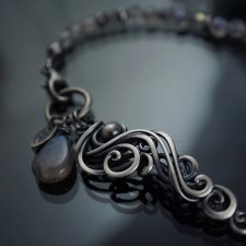 Luna - asymetryczna srebrna bransoleta z labradorytami